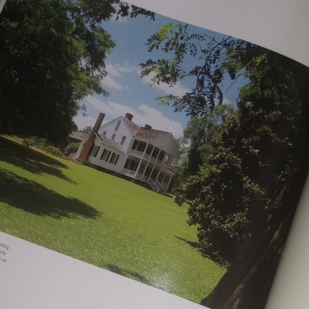 Southern Splendor Book - Picture 2 of 4